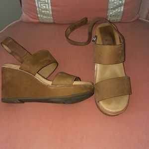 Gentle Souls suede sandals